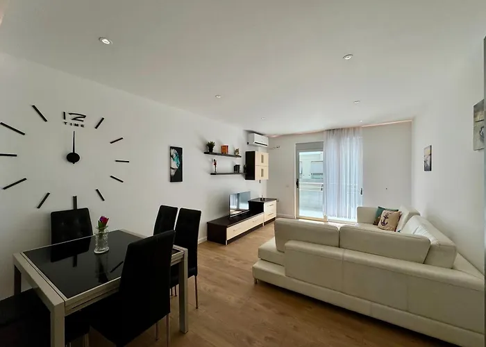 Belleview Apartment 6